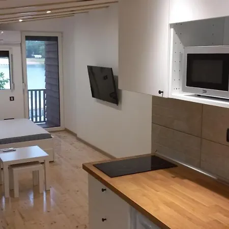 Island Ada * بلغراد