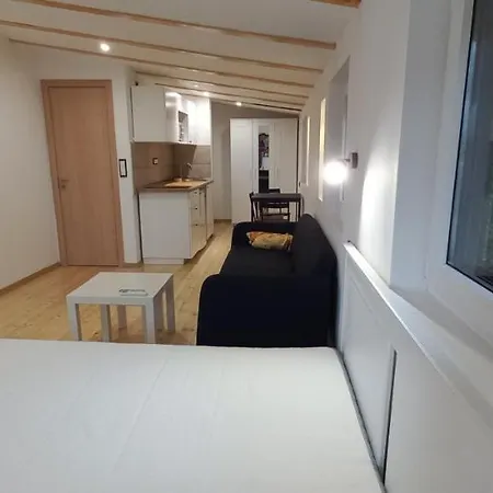 Island Ada Apartment